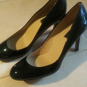 Excellent Black Patent Pumps